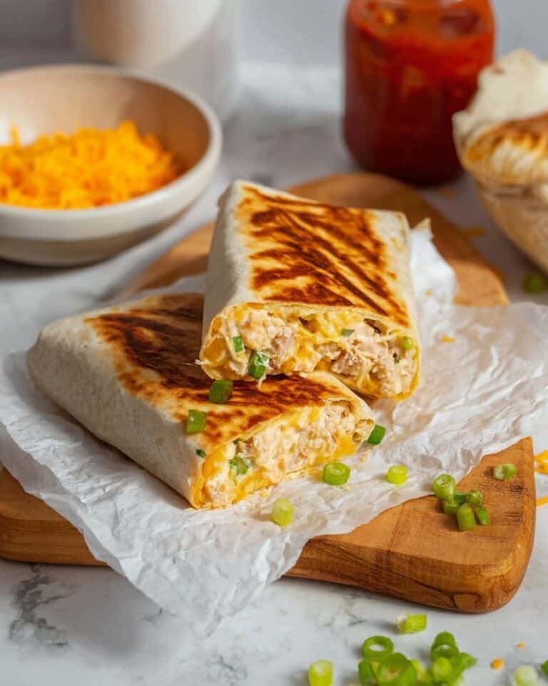 Cheesy Garlic Chicken Wraps Recipe