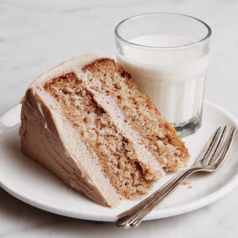 Biscoff Cake with Cookie Butter Frosting and Lotus Cookie Filling Recipe