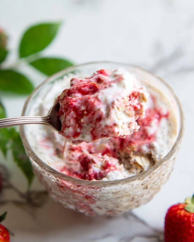Strawberries and Cream Overnight Oats Recipe