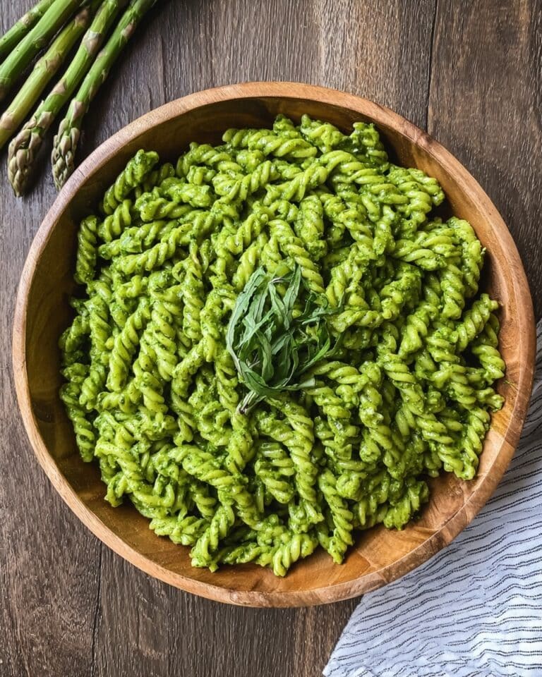 Pasta with Bright Green Asparagus, Spinach, and Edamame Sauce Recipe