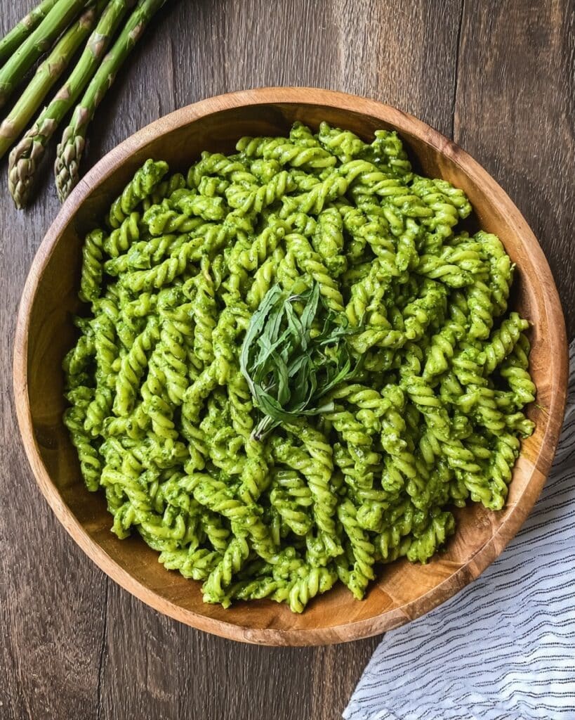 Pasta with Bright Green Asparagus, Spinach, and Edamame Sauce Recipe