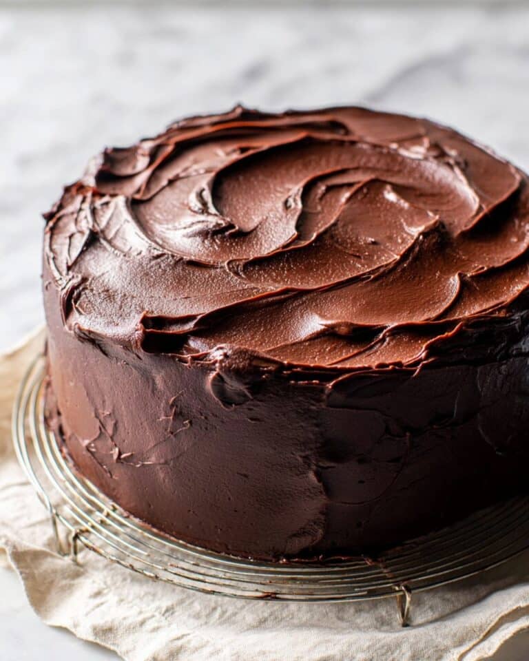 Best Chocolate Fudge Frosting – Easy Icing Recipe
