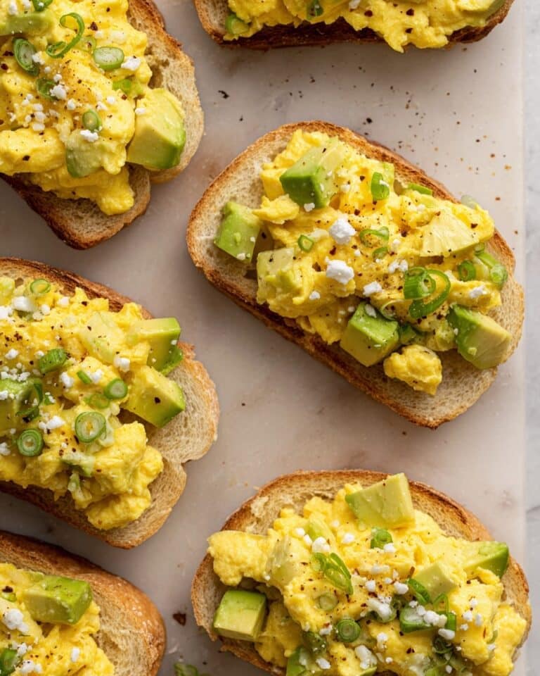 Toast with Eggs and Avocado Recipe